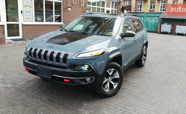 Серый Джип Чероки, объемом двигателя 3.24 л и пробегом 165 тыс. км за 16000 $, фото 22 на Automoto.ua