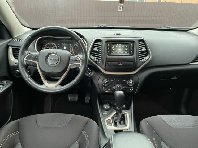 Серый Джип Чероки, объемом двигателя 2.4 л и пробегом 130 тыс. км за 13300 $, фото 13 на Automoto.ua