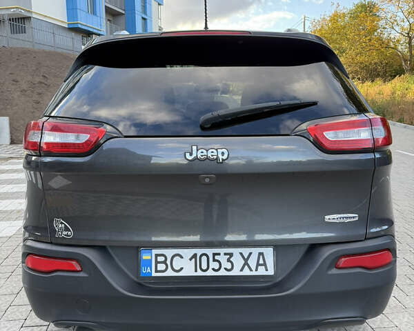 Сірий Джип Cherokee, об'ємом двигуна 2.36 л та пробігом 163 тис. км за 12500 $, фото 8 на Automoto.ua