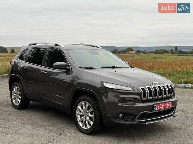 Сірий Джип Cherokee, об'ємом двигуна 2 л та пробігом 239 тис. км за 17500 $, фото 8 на Automoto.ua