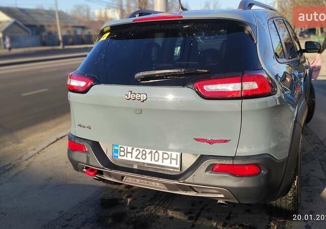 Серый Джип Чероки, объемом двигателя 3.2 л и пробегом 190 тыс. км за 15900 $, фото 3 на Automoto.ua
