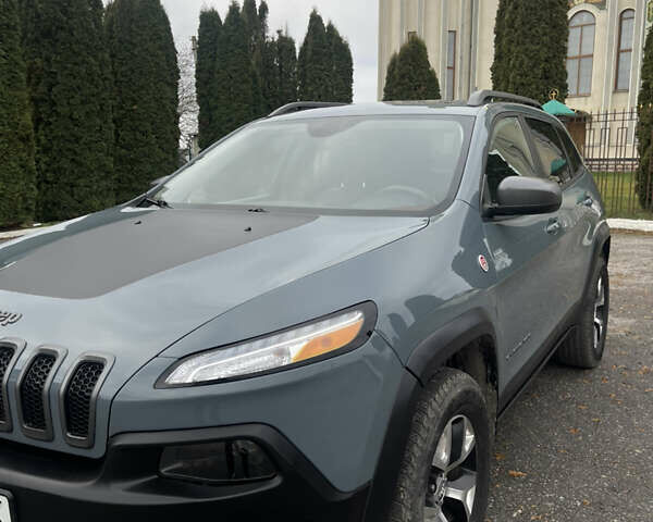 Серый Джип Чероки, объемом двигателя 3.24 л и пробегом 352 тыс. км за 12500 $, фото 12 на Automoto.ua