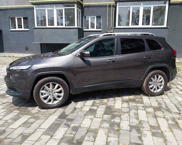 Сірий Джип Cherokee, об'ємом двигуна 1.96 л та пробігом 197 тис. км за 17800 $, фото 5 на Automoto.ua
