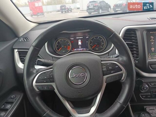Серый Джип Чероки, объемом двигателя 3.24 л и пробегом 141 тыс. км за 16500 $, фото 21 на Automoto.ua