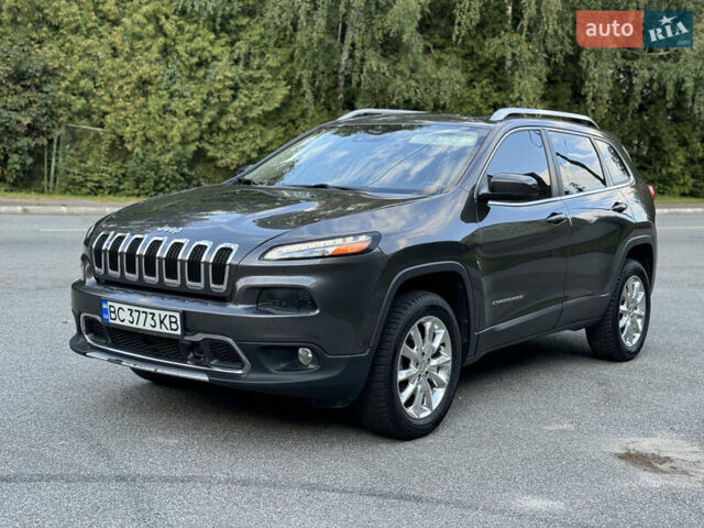 Джип Чероки 2014 в Трускавце на Automoto.ua Серый Джип Чероки, объемом двигателя 3.24 л и пробегом 175 тыс. км за 14900 $, фото 18 на Automoto.ua