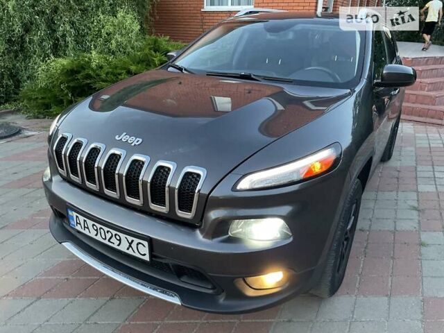 Сірий Джип Cherokee, об'ємом двигуна 2.36 л та пробігом 131 тис. км за 14900 $, фото 10 на Automoto.ua