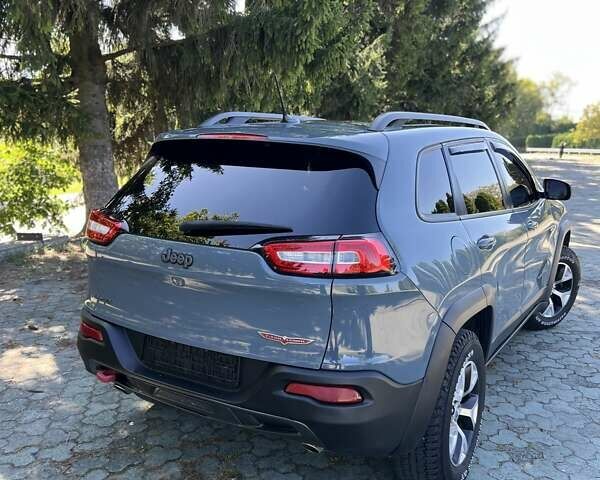 Серый Джип Чероки, объемом двигателя 3.24 л и пробегом 304 тыс. км за 14200 $, фото 4 на Automoto.ua