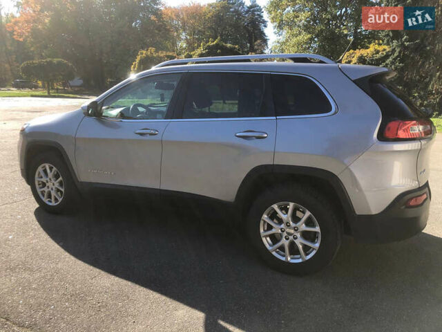 Сірий Джип Cherokee, об'ємом двигуна 3.24 л та пробігом 134 тис. км за 12500 $, фото 6 на Automoto.ua