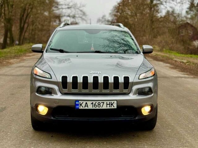 Серый Джип Чероки, объемом двигателя 3.2 л и пробегом 133 тыс. км за 11800 $, фото 2 на Automoto.ua
