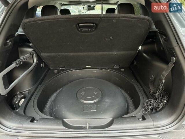 Серый Джип Чероки, объемом двигателя 3.24 л и пробегом 165 тыс. км за 16000 $, фото 10 на Automoto.ua