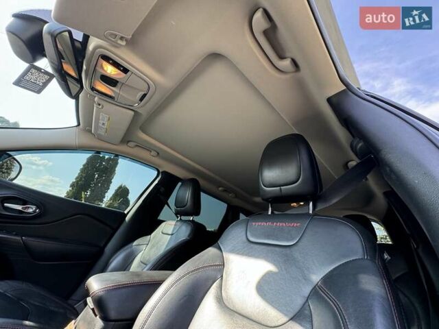 Серый Джип Чероки, объемом двигателя 3.24 л и пробегом 304 тыс. км за 14200 $, фото 37 на Automoto.ua