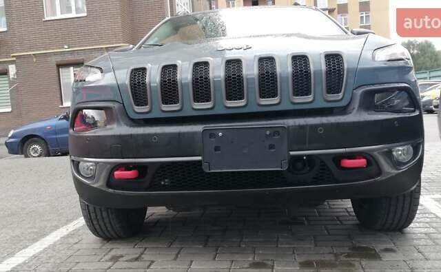 Серый Джип Чероки, объемом двигателя 3.24 л и пробегом 165 тыс. км за 16000 $, фото 18 на Automoto.ua
