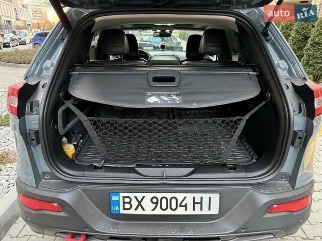 Серый Джип Чероки, объемом двигателя 3.24 л и пробегом 165 тыс. км за 16000 $, фото 12 на Automoto.ua