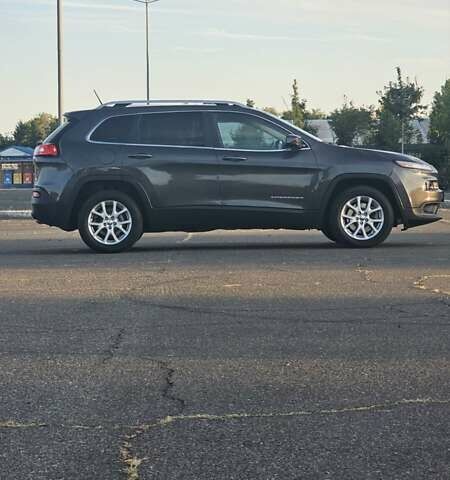 Сірий Джип Cherokee, об'ємом двигуна 3.24 л та пробігом 114 тис. км за 13200 $, фото 5 на Automoto.ua