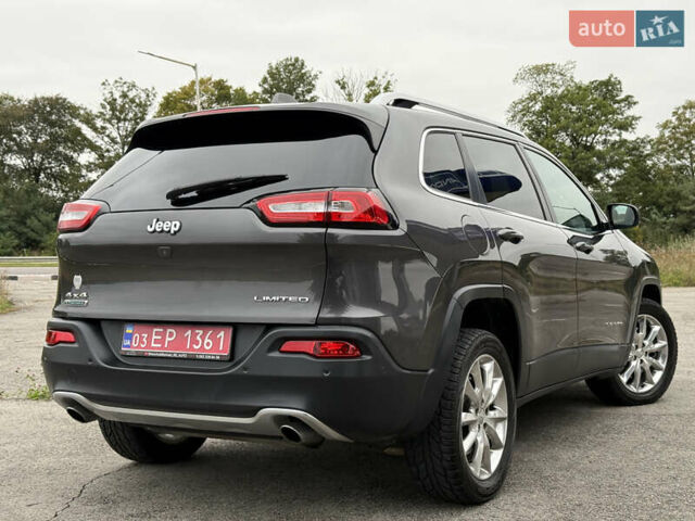 Сірий Джип Cherokee, об'ємом двигуна 2 л та пробігом 239 тис. км за 17500 $, фото 7 на Automoto.ua