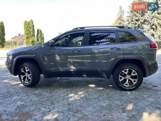 Серый Джип Чероки, объемом двигателя 3.24 л и пробегом 304 тыс. км за 14200 $, фото 13 на Automoto.ua