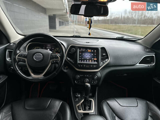 Серый Джип Чероки, объемом двигателя 3.24 л и пробегом 231 тыс. км за 13500 $, фото 9 на Automoto.ua