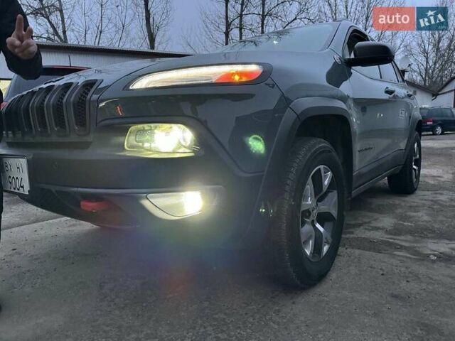 Серый Джип Чероки, объемом двигателя 3.24 л и пробегом 165 тыс. км за 16000 $, фото 5 на Automoto.ua