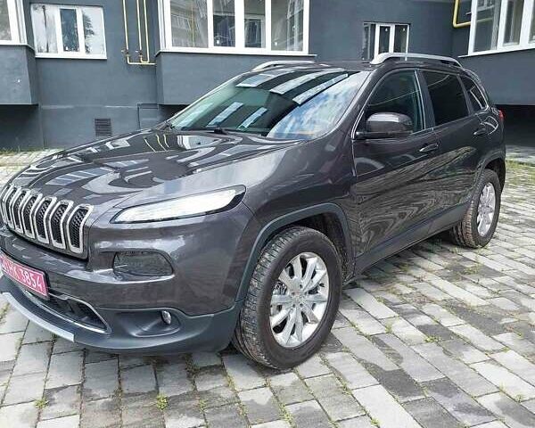 Сірий Джип Cherokee, об'ємом двигуна 1.96 л та пробігом 197 тис. км за 17800 $, фото 4 на Automoto.ua