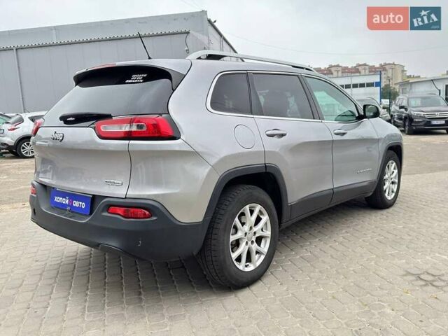Сірий Джип Cherokee, об'ємом двигуна 2.36 л та пробігом 167 тис. км за 12300 $, фото 18 на Automoto.ua