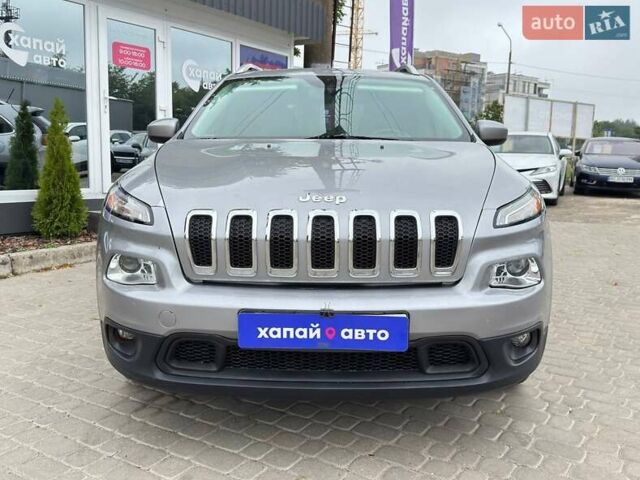 Сірий Джип Cherokee, об'ємом двигуна 2.36 л та пробігом 167 тис. км за 12300 $, фото 1 на Automoto.ua
