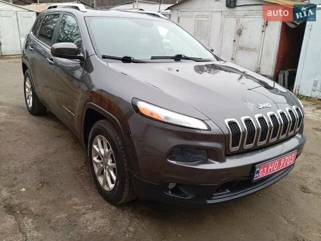 Серый Джип Чероки, объемом двигателя 2.4 л и пробегом 250 тыс. км за 11300 $, фото 1 на Automoto.ua