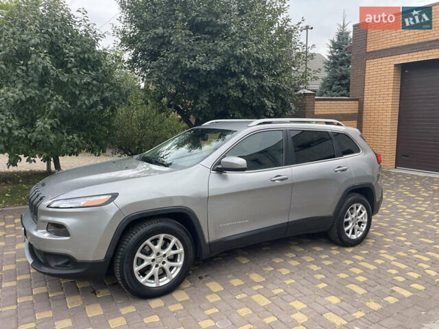 Сірий Джип Cherokee, об'ємом двигуна 2.36 л та пробігом 200 тис. км за 14900 $, фото 17 на Automoto.ua