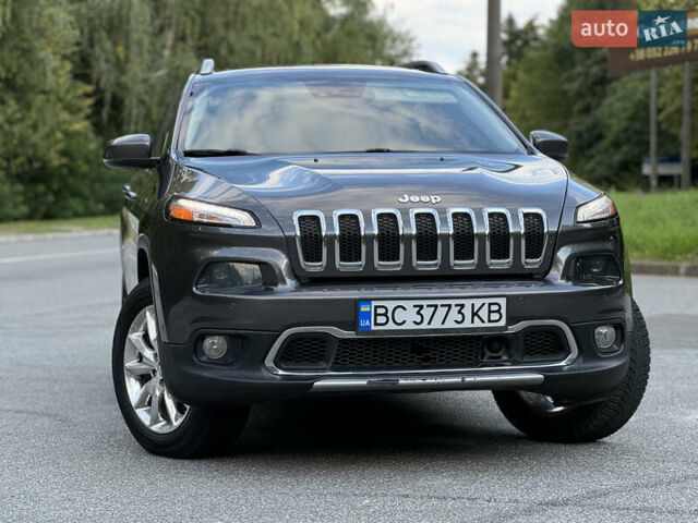 Джип Чероки 2014 в Трускавце на Automoto.ua Серый Джип Чероки, объемом двигателя 3.24 л и пробегом 175 тыс. км за 14900 $, фото 5 на Automoto.ua