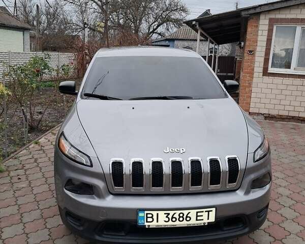 Серый Джип Чероки, объемом двигателя 2.4 л и пробегом 129 тыс. км за 14350 $, фото 1 на Automoto.ua