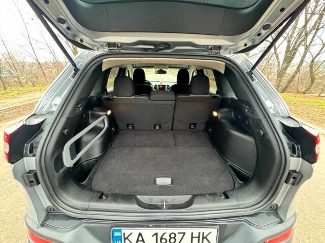 Серый Джип Чероки, объемом двигателя 3.2 л и пробегом 133 тыс. км за 11800 $, фото 19 на Automoto.ua