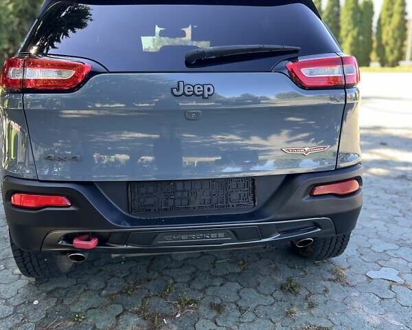 Серый Джип Чероки, объемом двигателя 3.24 л и пробегом 304 тыс. км за 14200 $, фото 15 на Automoto.ua