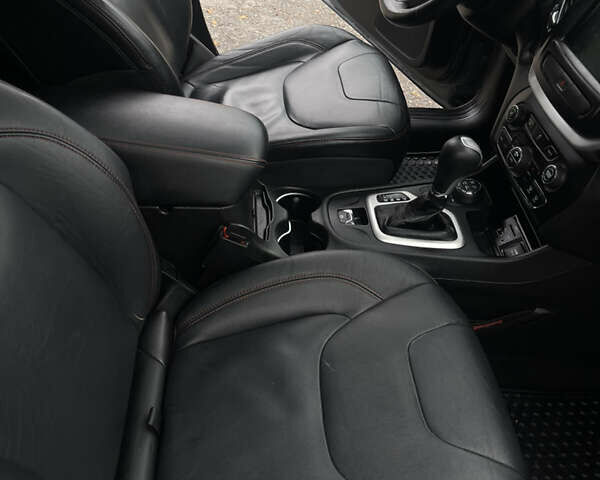 Серый Джип Чероки, объемом двигателя 3.24 л и пробегом 352 тыс. км за 12500 $, фото 31 на Automoto.ua