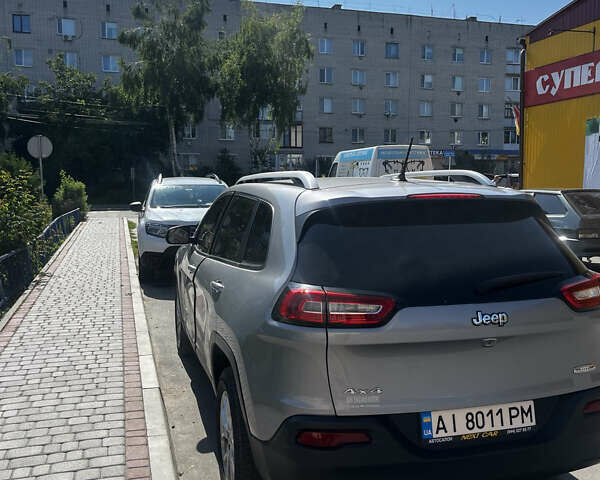 Сірий Джип Cherokee, об'ємом двигуна 2.36 л та пробігом 125 тис. км за 13800 $, фото 5 на Automoto.ua