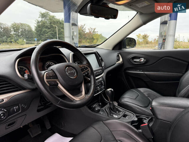 Сірий Джип Cherokee, об'ємом двигуна 2 л та пробігом 239 тис. км за 17500 $, фото 37 на Automoto.ua