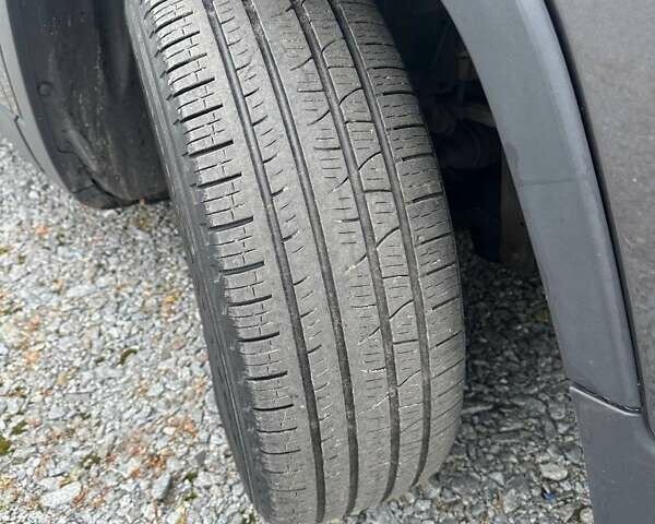 Сірий Джип Cherokee, об'ємом двигуна 1.96 л та пробігом 205 тис. км за 14000 $, фото 15 на Automoto.ua