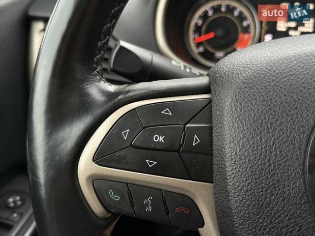 Серый Джип Чероки, объемом двигателя 3.24 л и пробегом 157 тыс. км за 13900 $, фото 29 на Automoto.ua