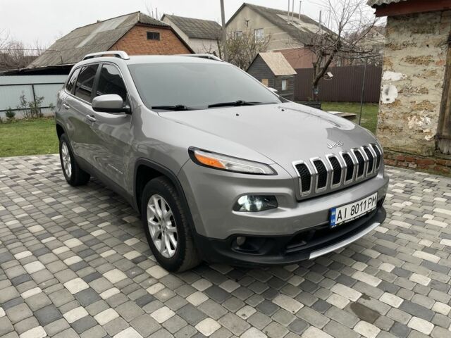 Серый Джип Чероки, объемом двигателя 2.4 л и пробегом 130 тыс. км за 13300 $, фото 6 на Automoto.ua