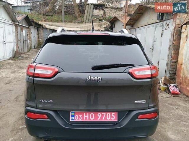 Серый Джип Чероки, объемом двигателя 2.4 л и пробегом 250 тыс. км за 11300 $, фото 5 на Automoto.ua