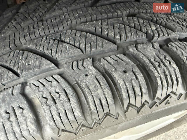 Сірий Джип Cherokee, об'ємом двигуна 2 л та пробігом 239 тис. км за 17500 $, фото 32 на Automoto.ua