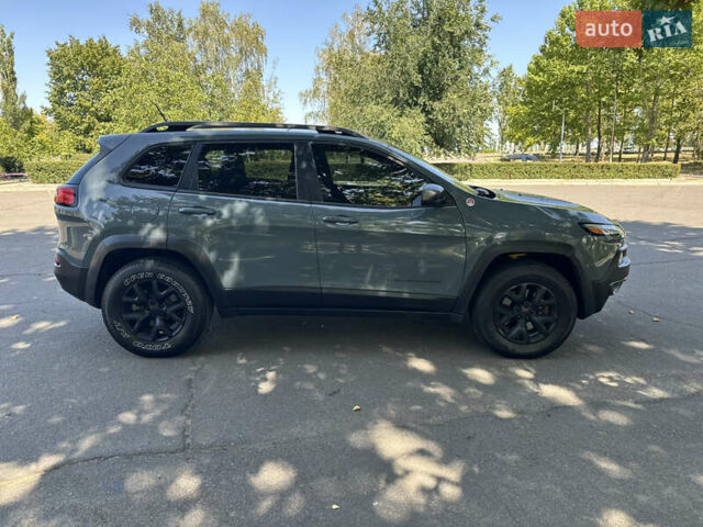 Сірий Джип Cherokee, об'ємом двигуна 3.24 л та пробігом 235 тис. км за 15500 $, фото 17 на Automoto.ua