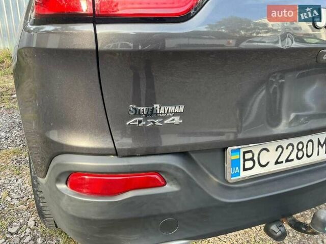 Серый Джип Чероки, объемом двигателя 2.36 л и пробегом 186 тыс. км за 15700 $, фото 70 на Automoto.ua