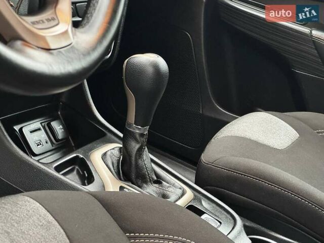 Сірий Джип Cherokee, об'ємом двигуна 2.36 л та пробігом 140 тис. км за 11852 $, фото 26 на Automoto.ua