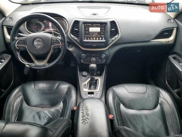 Сірий Джип Cherokee, об'ємом двигуна 3.24 л та пробігом 186 тис. км за 2900 $, фото 7 на Automoto.ua