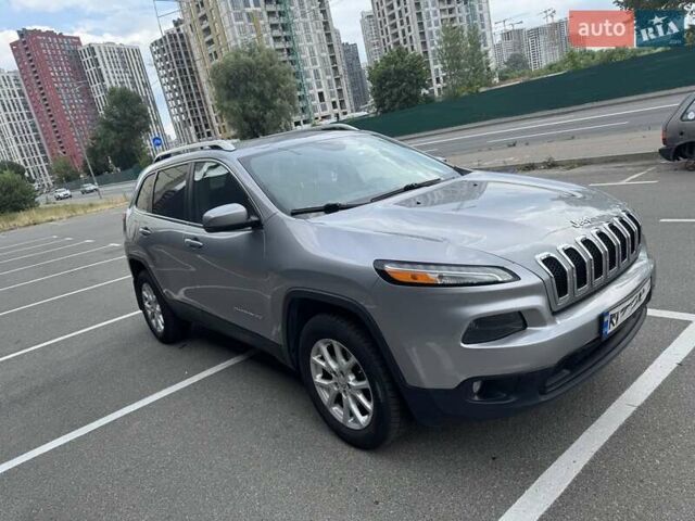 Джип Чероки 2015 в Киеве на Automoto.ua Серый Джип Чероки, объемом двигателя 3.24 л и пробегом 103 тыс. км за 15300 $, фото 2 на Automoto.ua
