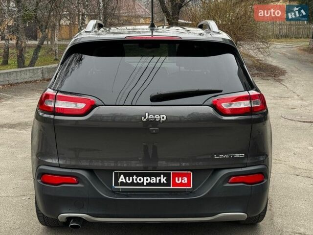 Сірий Джип Cherokee, об'ємом двигуна 2.4 л та пробігом 173 тис. км за 14390 $, фото 16 на Automoto.ua