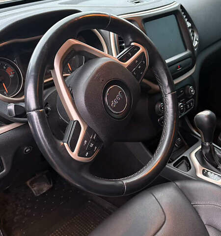 Сірий Джип Cherokee, об'ємом двигуна 2.36 л та пробігом 168 тис. км за 10500 $, фото 1 на Automoto.ua