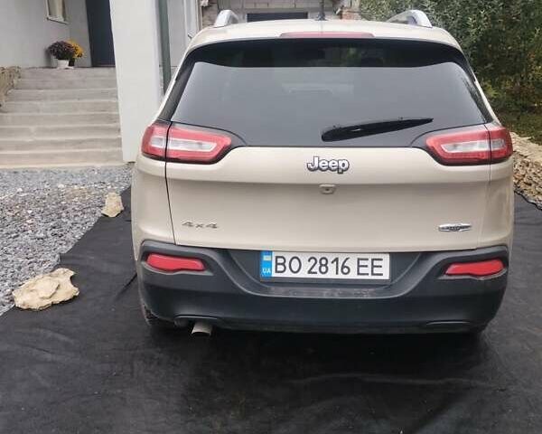 Сірий Джип Cherokee, об'ємом двигуна 2.36 л та пробігом 227 тис. км за 12500 $, фото 8 на Automoto.ua