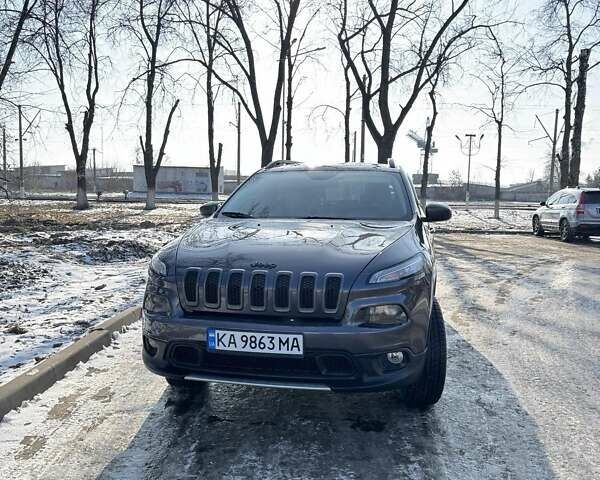 Серый Джип Чероки, объемом двигателя 3.2 л и пробегом 208 тыс. км за 14600 $, фото 3 на Automoto.ua