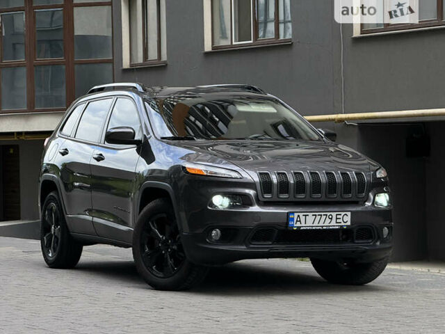 Сірий Джип Cherokee, об'ємом двигуна 2.36 л та пробігом 142 тис. км за 13500 $, фото 1 на Automoto.ua