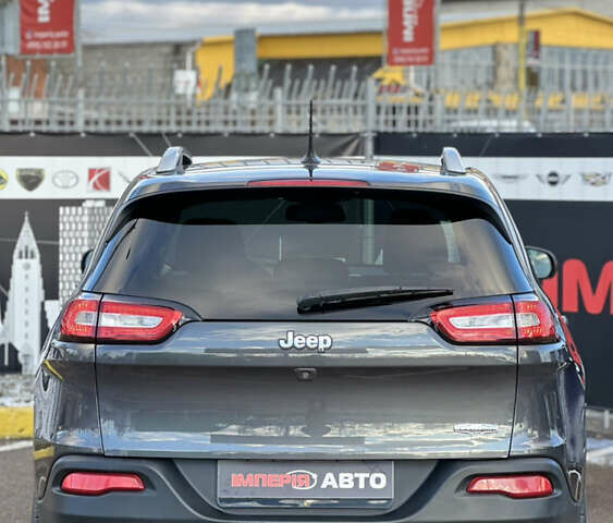 Серый Джип Чероки, объемом двигателя 2.36 л и пробегом 157 тыс. км за 14200 $, фото 8 на Automoto.ua